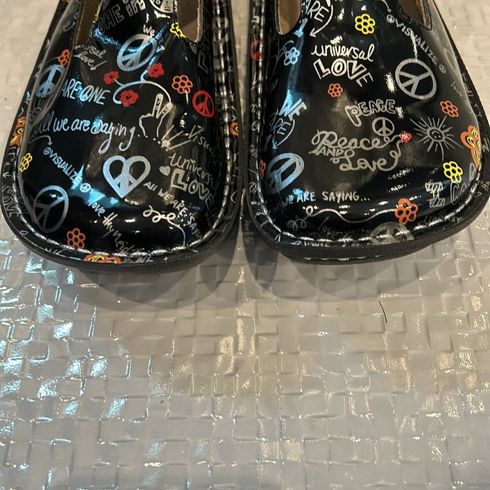 Algeria NEVER WORN!! Peace and Love Mules Size 36 - Picture 2 of 8